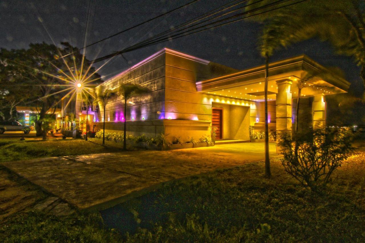 Jade Green Hotel Hambantota Exterior foto