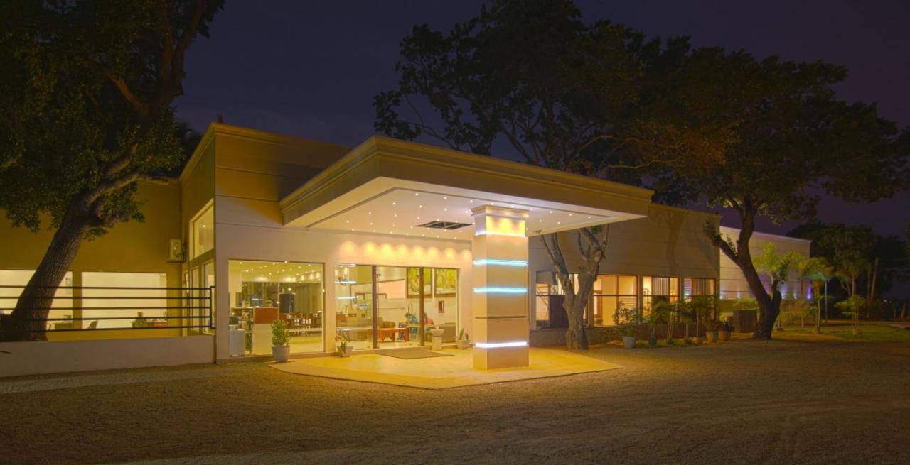 Jade Green Hotel Hambantota Exterior foto