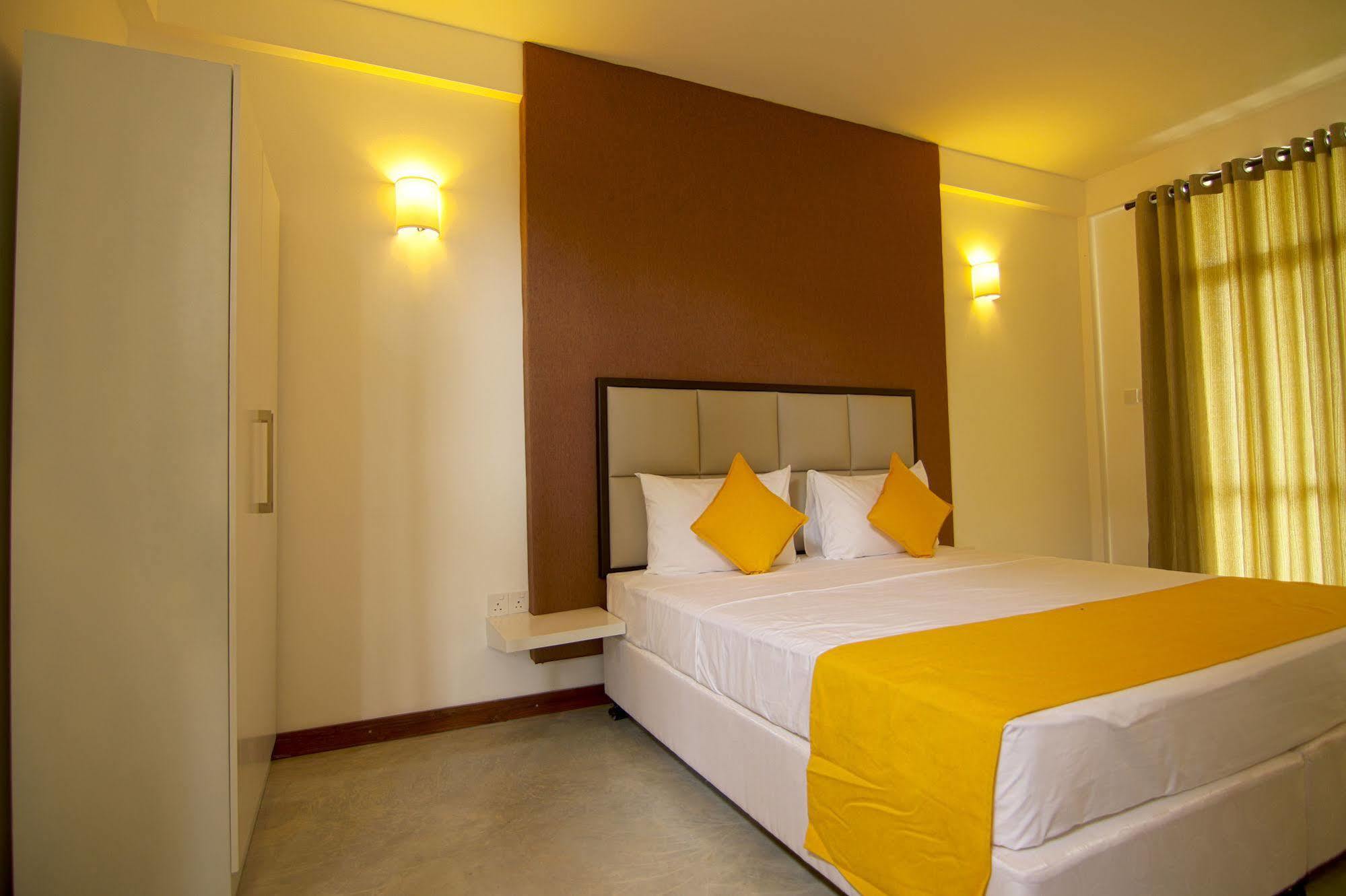 Jade Green Hotel Hambantota Exterior foto